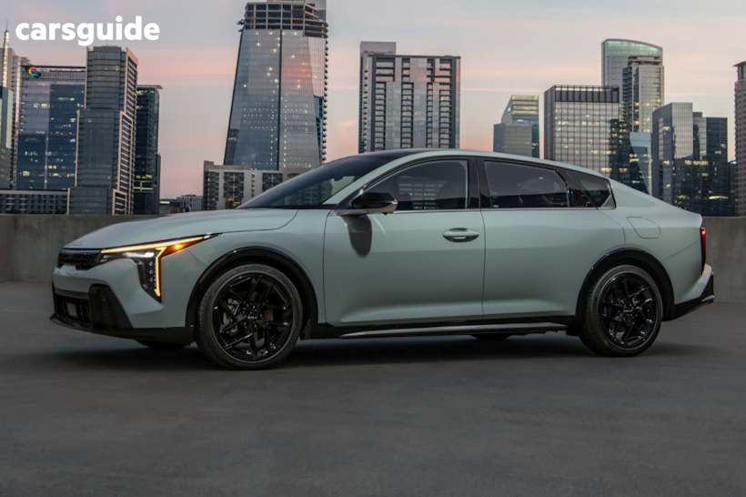White 2025 Kia K4 Sedan S