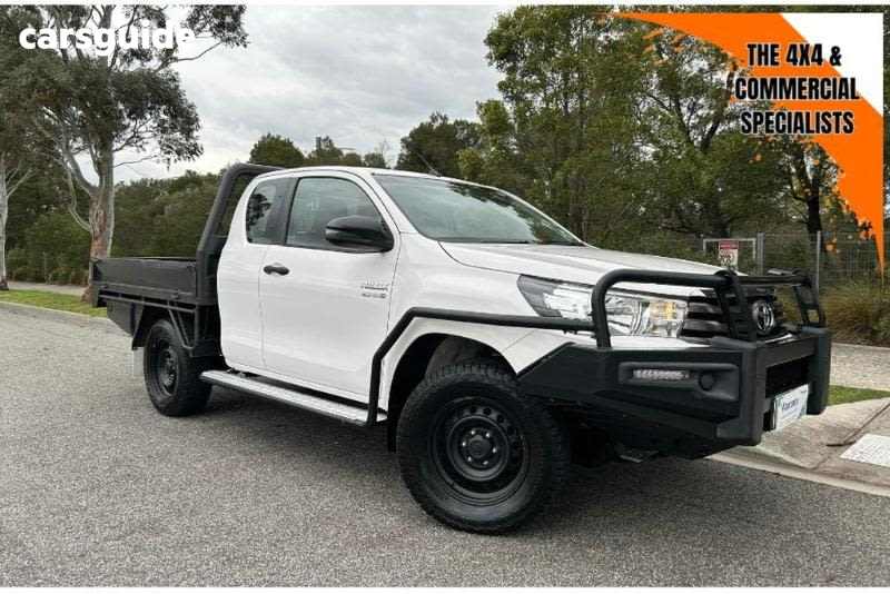 White 2017 Toyota Hilux Ute Tray SR 4X4
