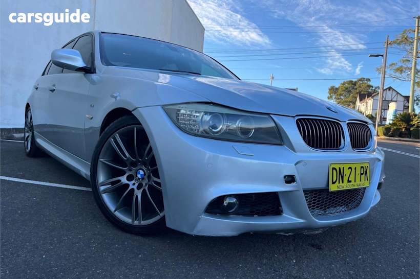 Silver 2011 BMW 320D Sedan Lifestyle