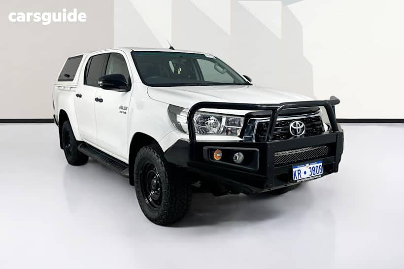 White 2018 Toyota Hilux Double Cab Pick Up Sr Hi-Rider