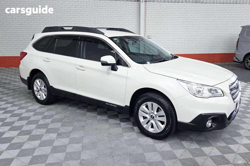 White 2017 Subaru Outback SUV 2.0D 4WD