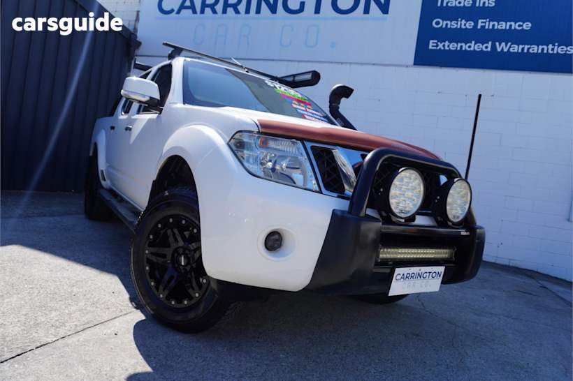 White 2014 Nissan Navara Dual Cab Pick-up St (4X4)