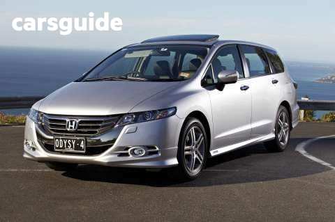 White 2012 Honda Odyssey Wagon Luxury