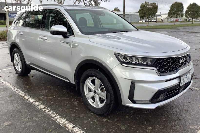 Silver 2022 Kia Sorento SUV S 4X4