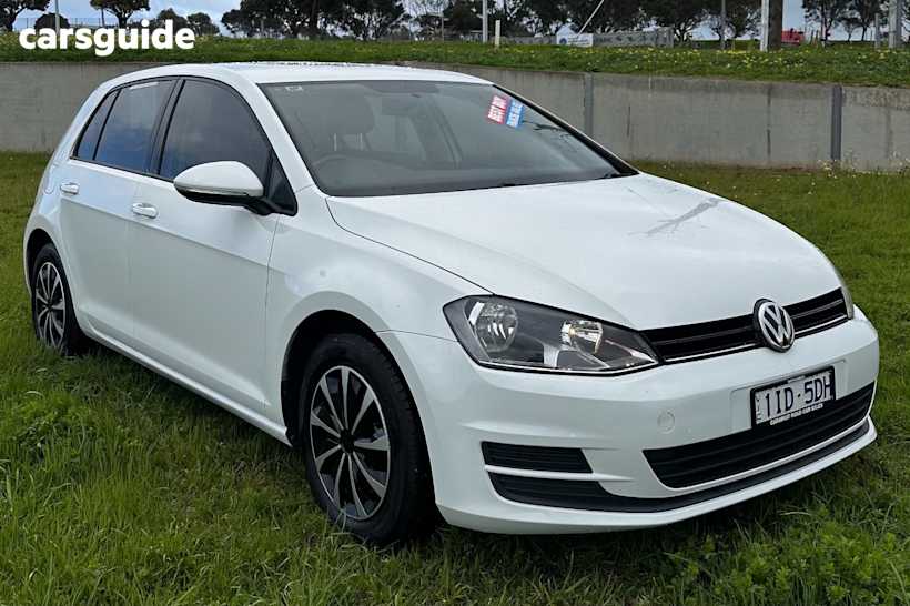 White 2016 Volkswagen Golf Hatchback 92 Tsi
