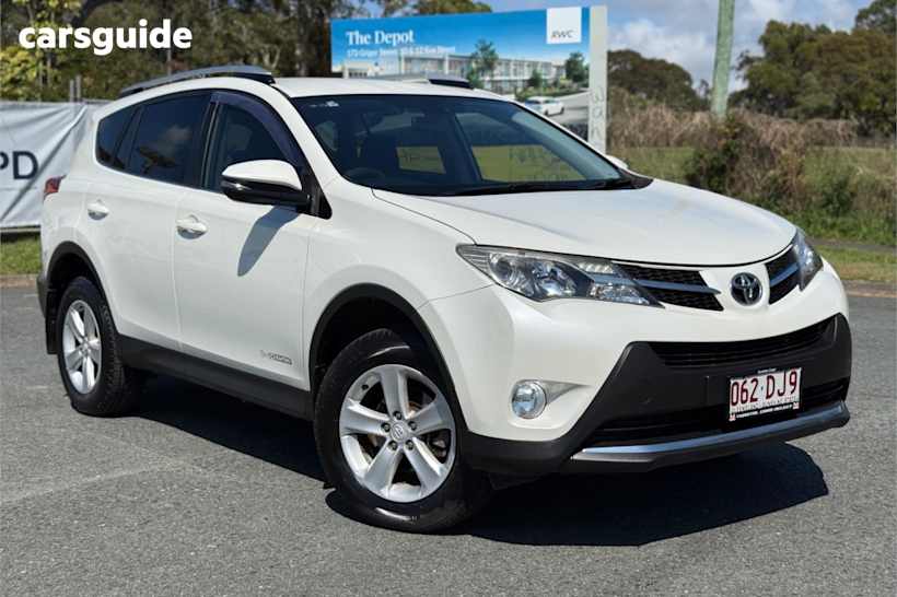 White 2013 Toyota RAV4 SUV GXL 4X4