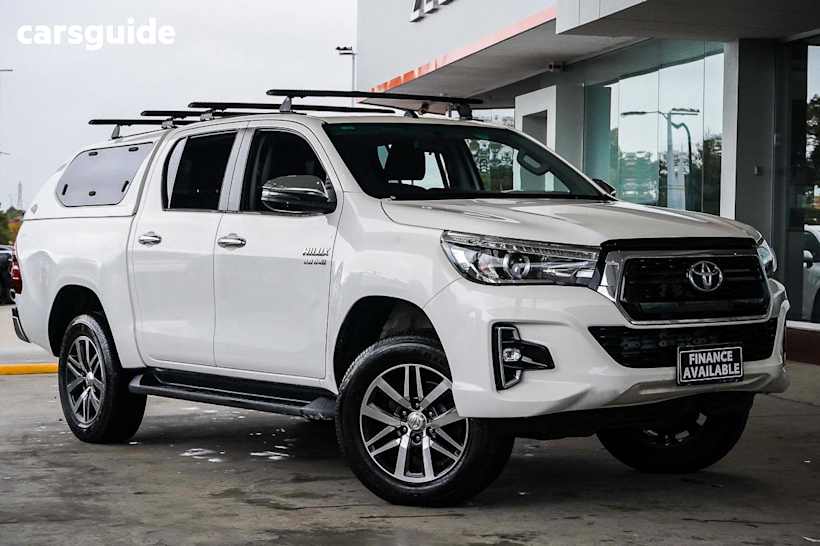 White 2019 Toyota Hilux Double Cab Pick Up Sr5 (4X4)