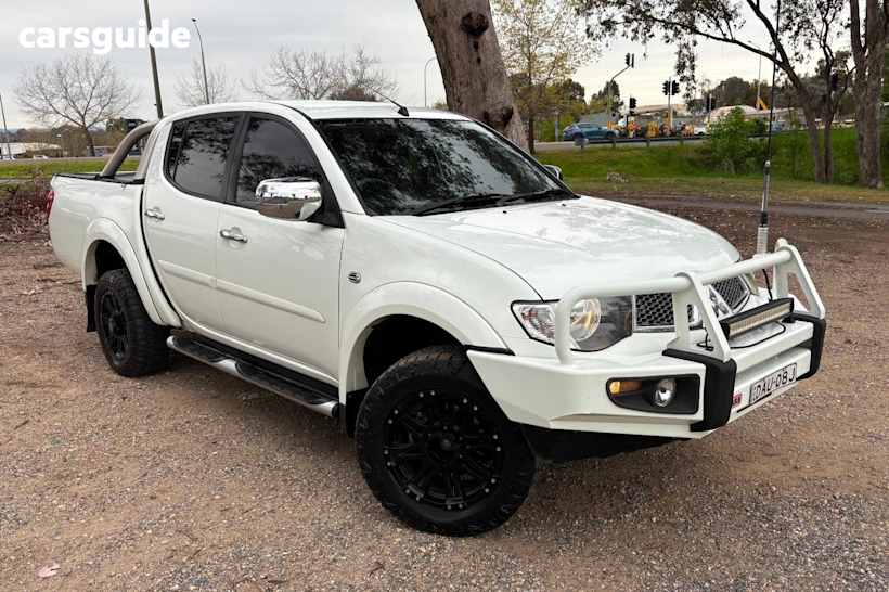 White 2015 Mitsubishi Triton Ute Tray GLX-R 4X4