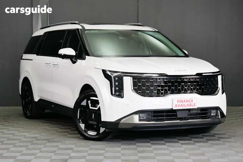 White 2025 Kia Carnival Wagon Gt-Line