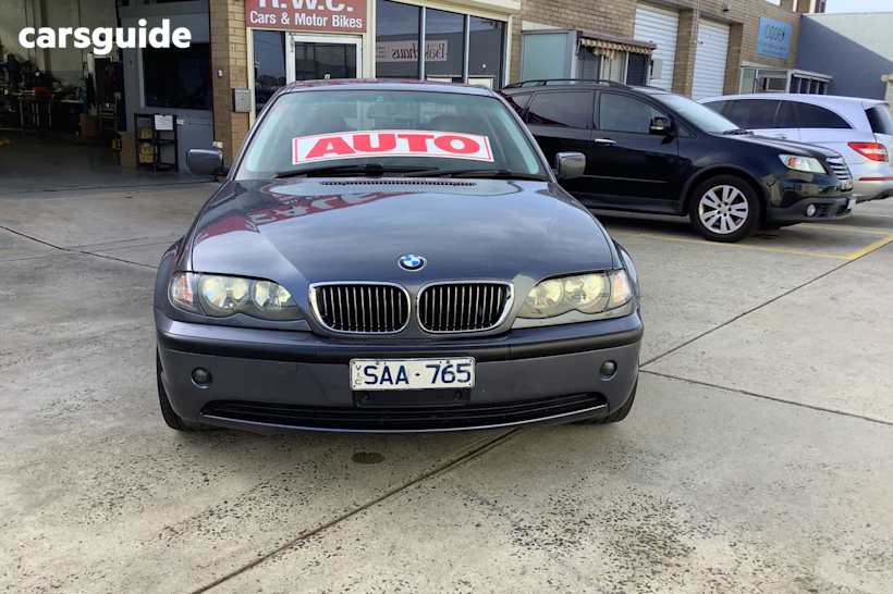 Grey 2002 BMW 320I Sedan