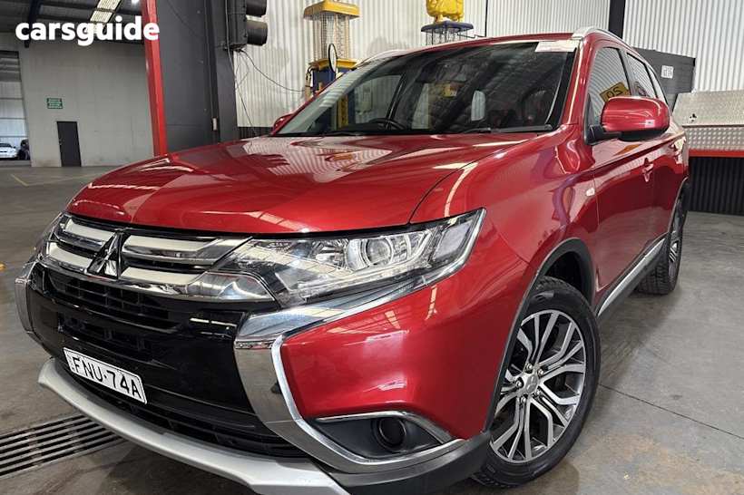 Red 2017 Mitsubishi Outlander Wagon Es Adas 5 Seat (2Wd)