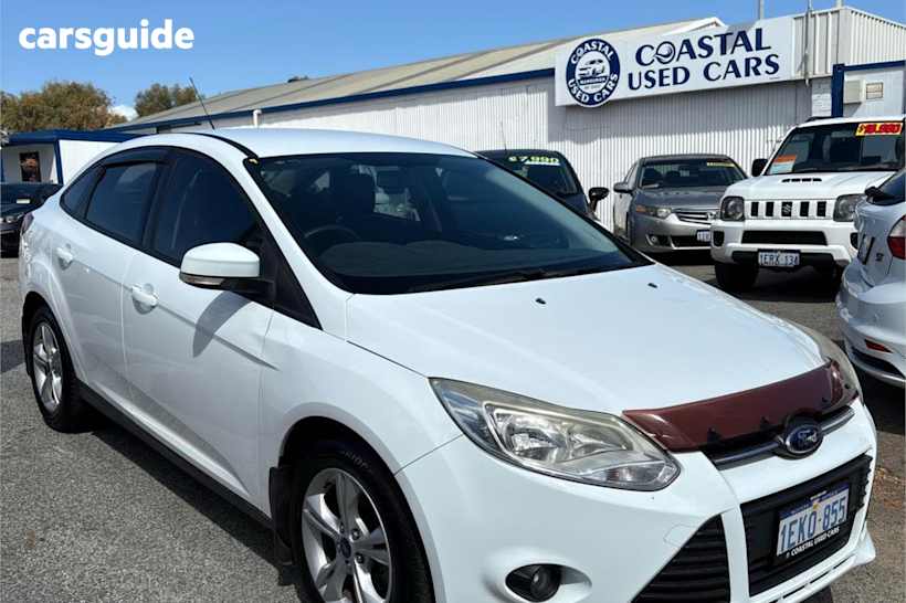 White 2013 Ford Focus Sedan Trend
