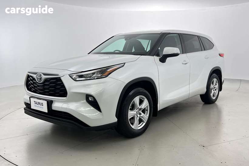 White 2023 Toyota Kluger SUV GX F