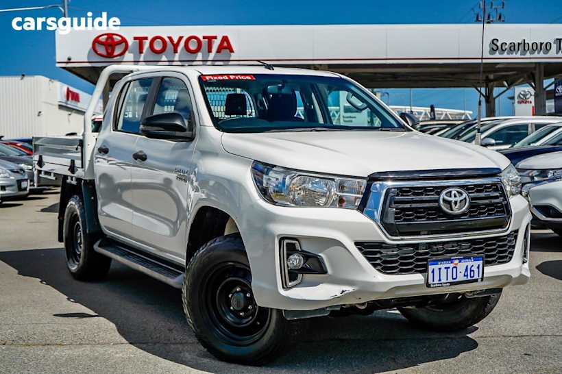 White 2018 Toyota Hilux Ute Tray SR 4X4