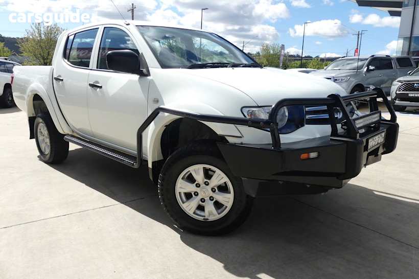 White 2015 Mitsubishi Triton Double Cab Utility Glx (4X4)
