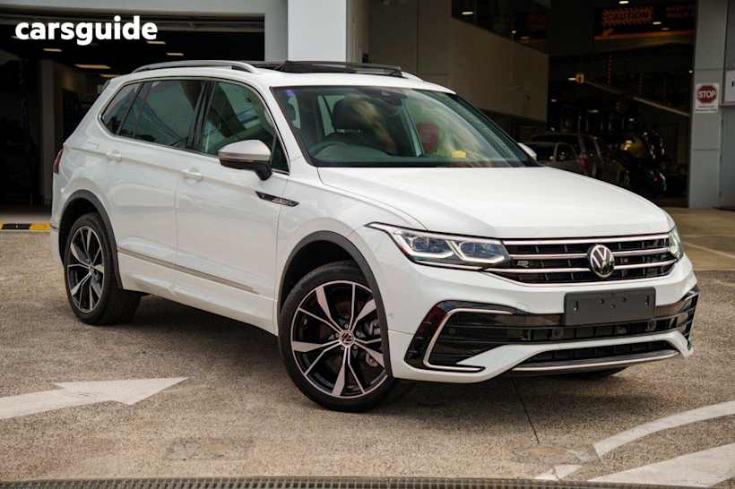 White 2024 Volkswagen Tiguan Wagon Allspace 162Tsi R-Line