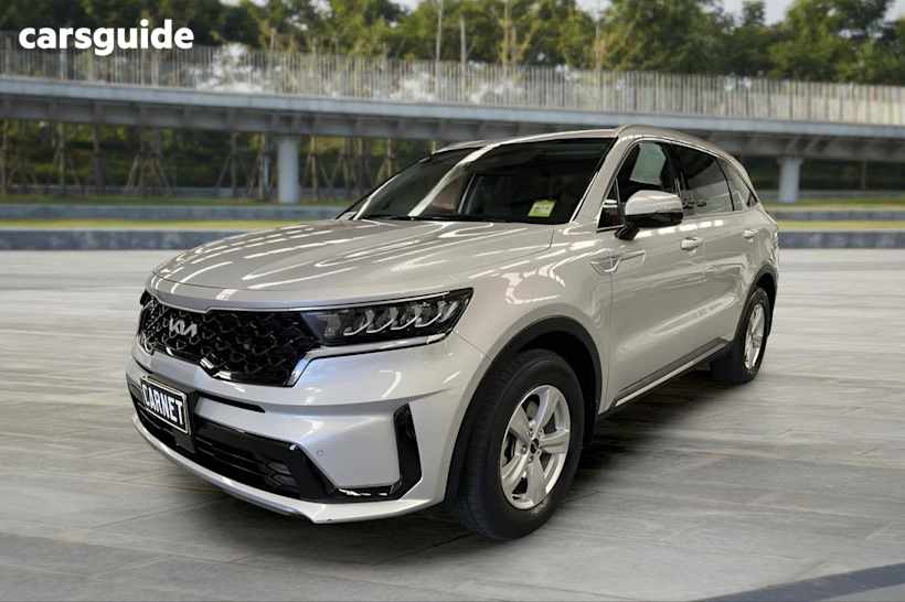 Silver 2023 Kia Sorento Wagon S 7 Seat