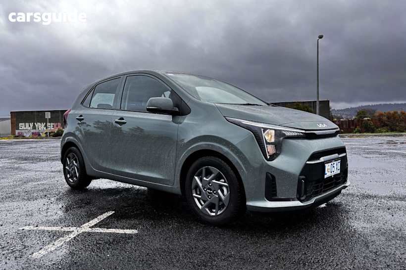 Green 2024 Kia Picanto Hatch SPORT F