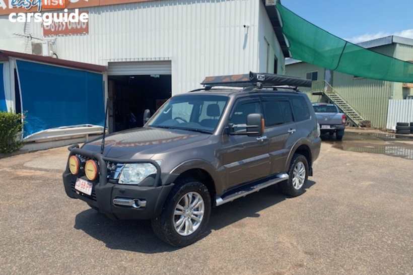 Brown 2014 Mitsubishi Pajero SUV GLX 4X4