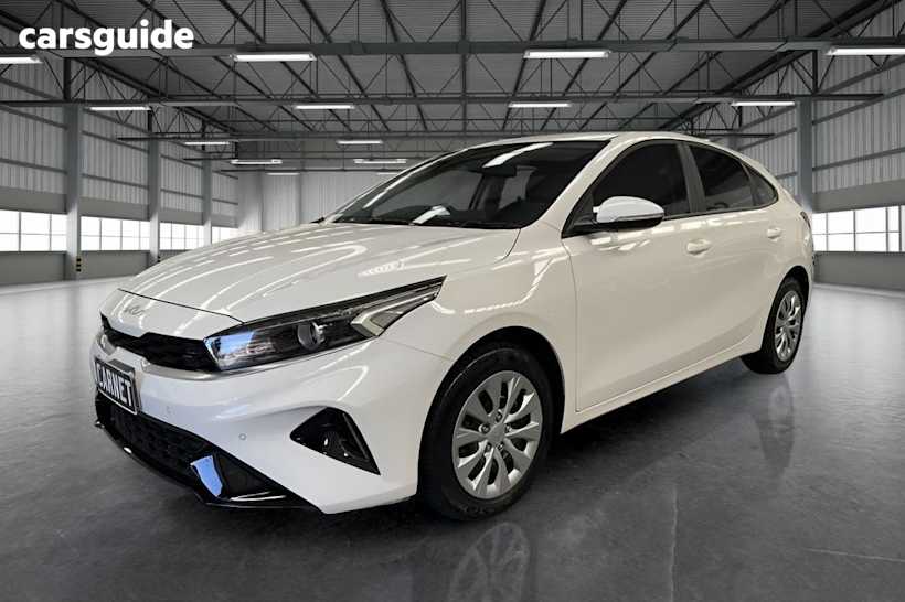 White 2024 Kia Cerato Hatchback S
