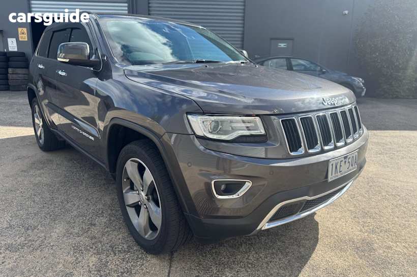 Grey 2017 Jeep Grand Cherokee SUV LIMITED 4X4