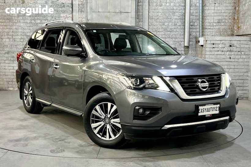 Grey 2018 Nissan Pathfinder Wagon St-L (4X2)