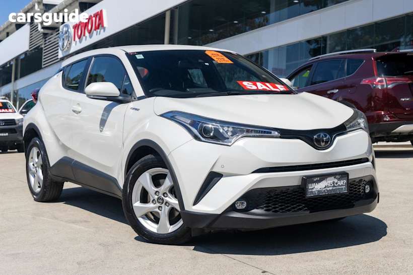 White 2019 Toyota C-HR SUV F