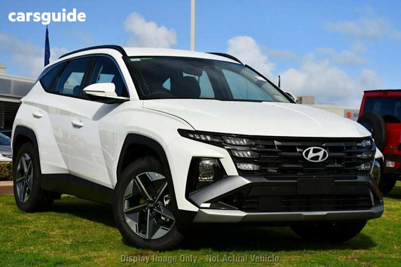 White 2025 Hyundai Tucson SUV F