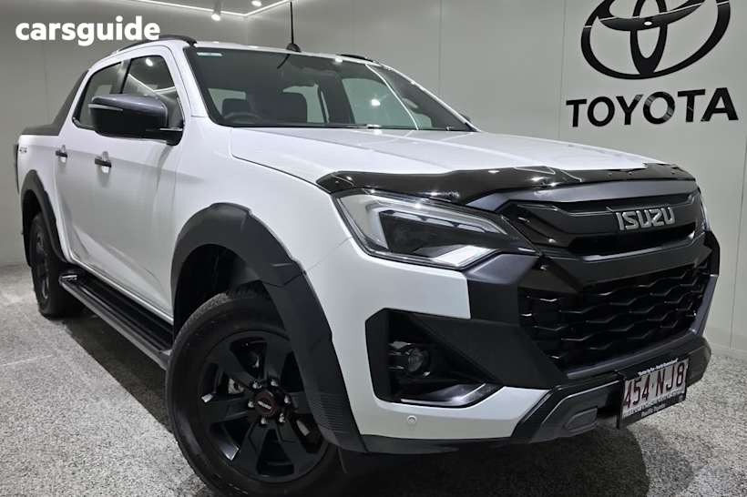 White 2025 Isuzu D-MAX Crew Cab Utility X-Terrain (4X4)