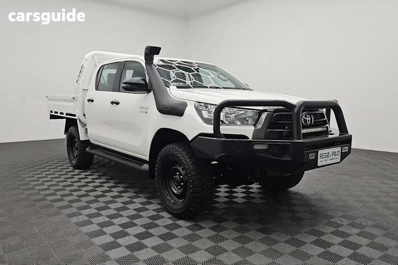 White 2022 Toyota Hilux Ute Tray SR 4X4