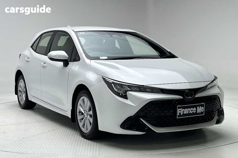 White 2024 Toyota Corolla Hatch ASCENT SPORT F