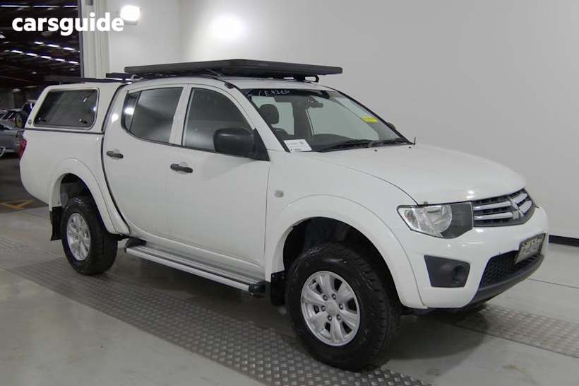 White 2015 Mitsubishi Triton Double Cab Utility Glx (4X4)