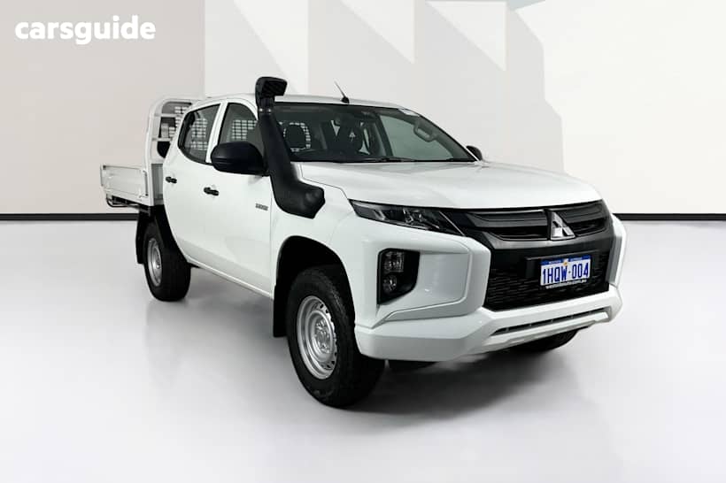 White 2022 Mitsubishi Triton Double Cab Chassis Glx (4X4)