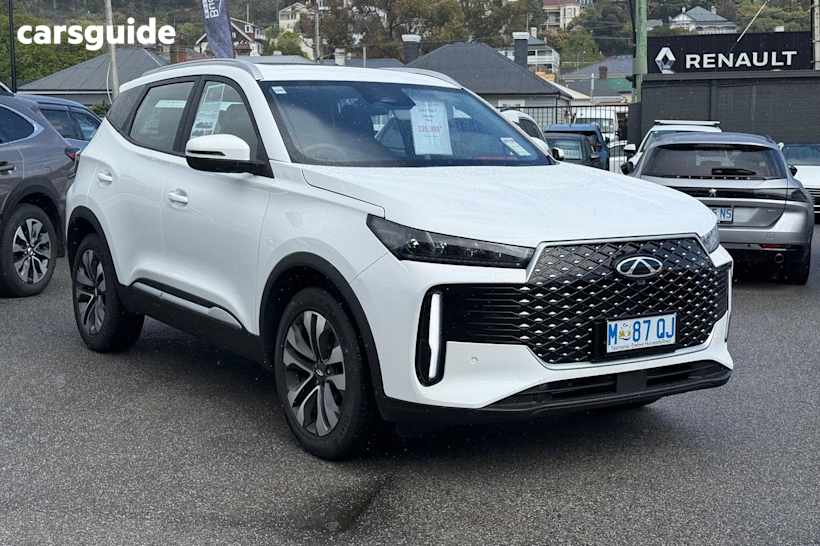 White 2025 Chery Tiggo 4 SUV ULTIMATE F