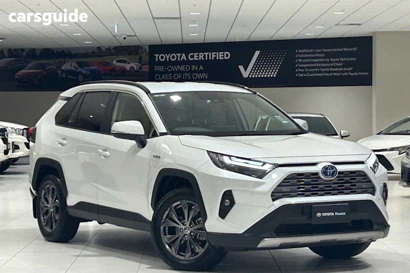White 2024 Toyota RAV4 SUV GXL F