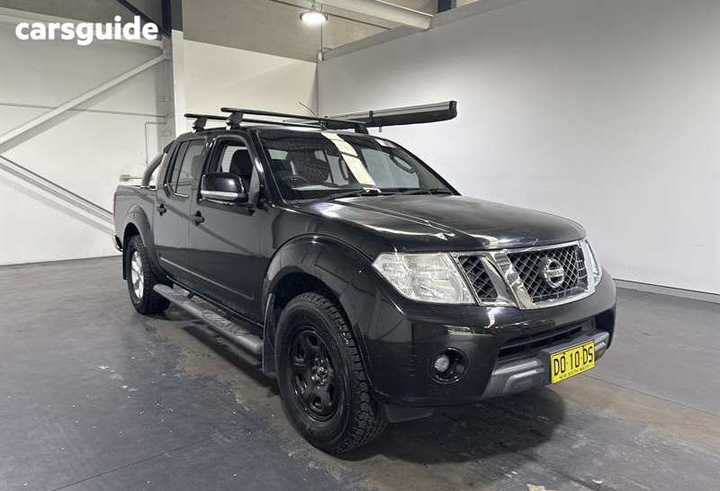 Black 2013 Nissan Navara Dual Cab Pick-up St (4X4)