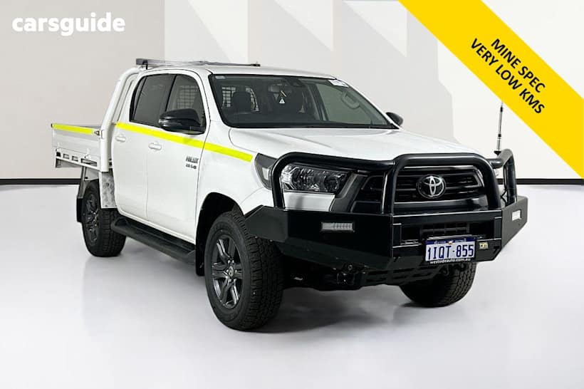 White 2023 Toyota Hilux Double Cab Chassis Sr (4X4)