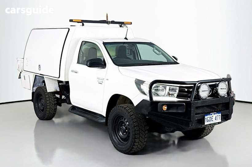 White 2016 Toyota Hilux Cab Chassis Sr (4X4)