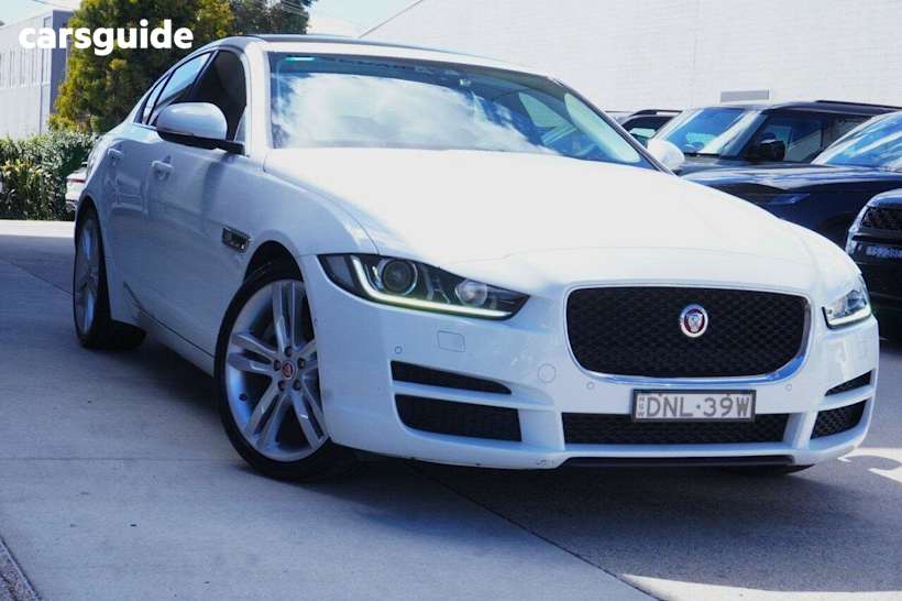 White 2016 Jaguar XE Sedan 20T Prestige