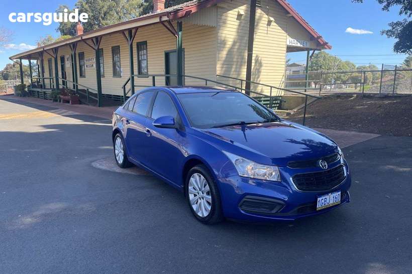 Blue 2016 Holden Cruze Sedan