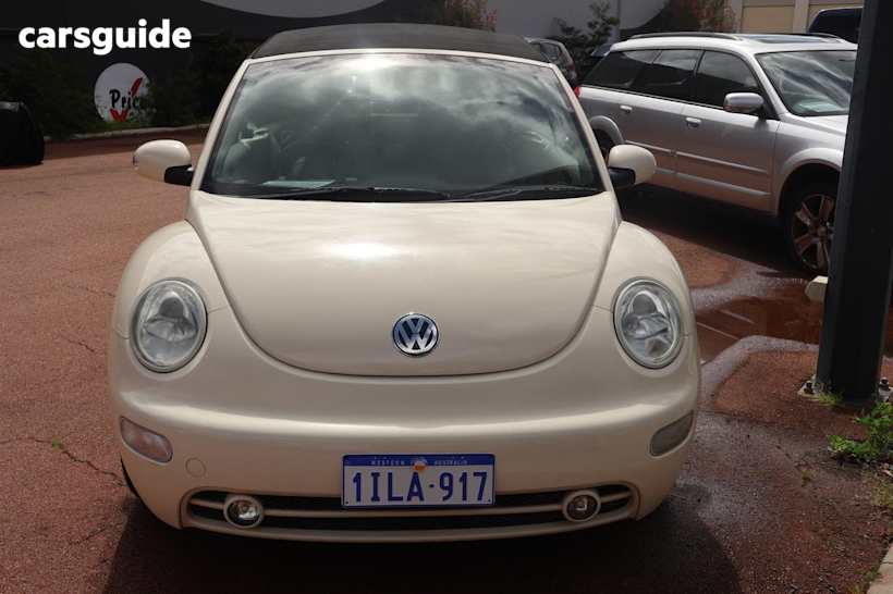 Beige 2004 Volkswagen Beetle Cabriolet Cabriolet