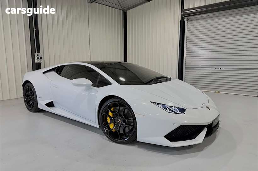 White 2015 Lamborghini Huracan Coupe LP610-4 4WD