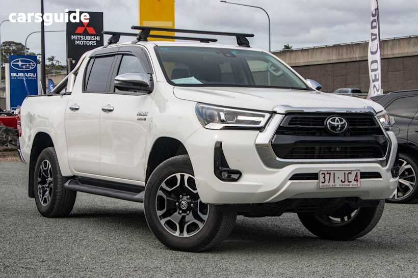 White 2023 Toyota Hilux Ute Tray SR5 4X4
