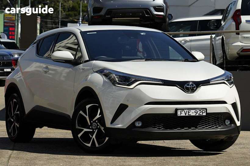 White 2018 Toyota C-HR Wagon Koba (Awd)