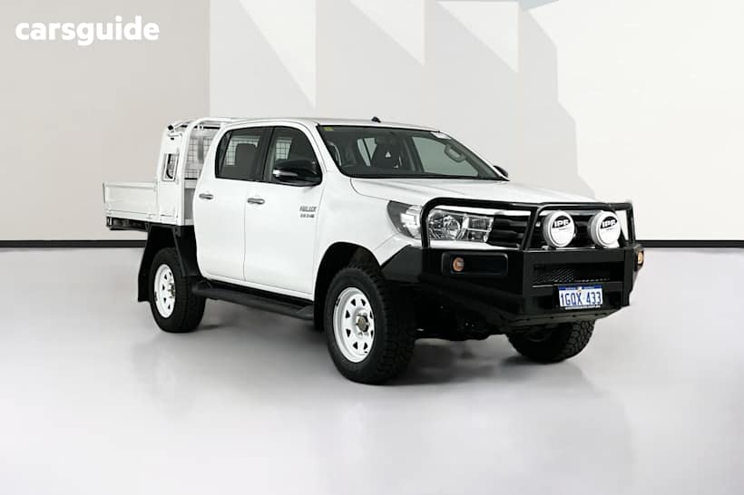 White 2018 Toyota Hilux Dual Cab Chassis Sr (4X4)