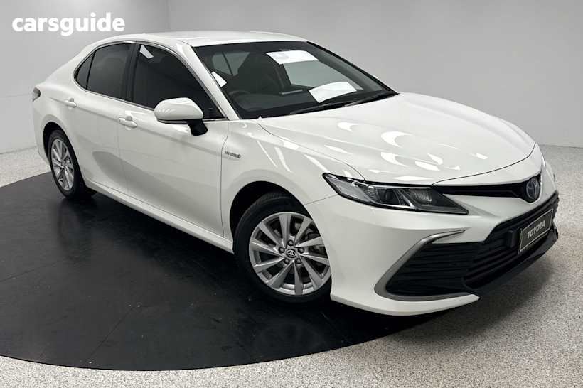 White 2021 Toyota Camry Sedan ASCENT F