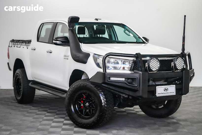 White 2017 Toyota Hilux Dual Cab Utility Sr (4X4)