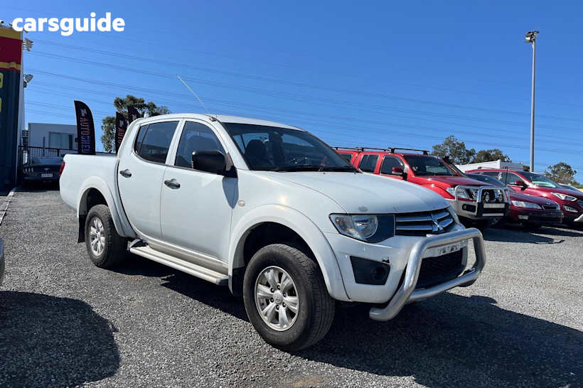 White 2013 Mitsubishi Triton Ute Tray GLX 4X4