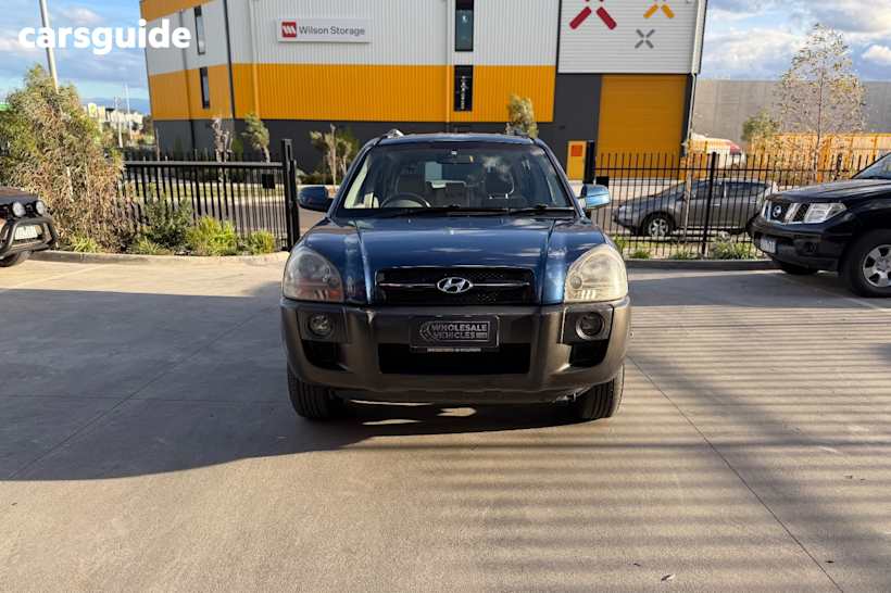 Blue 2005 Hyundai Tucson Wagon