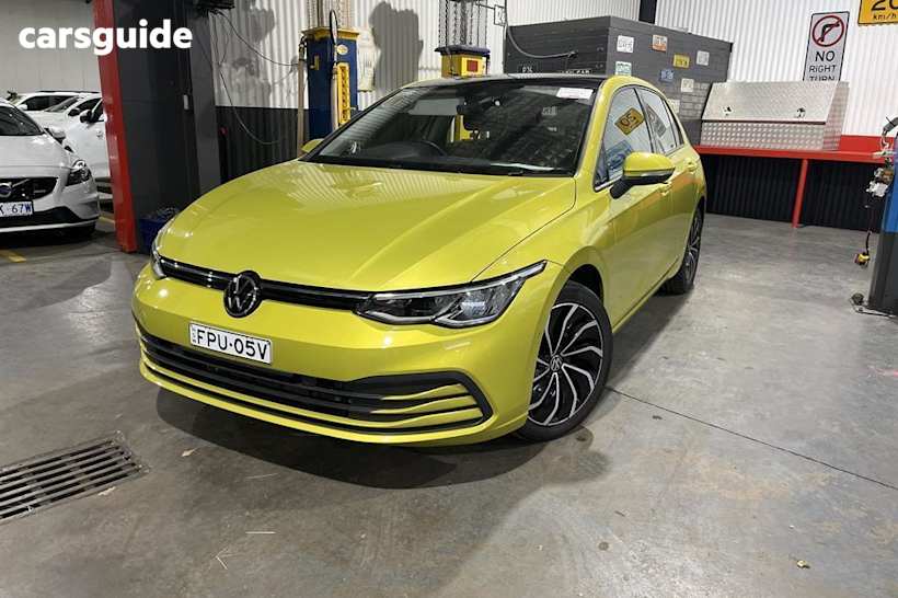 Green 2021 Volkswagen Golf Hatchback 110Tsi Life